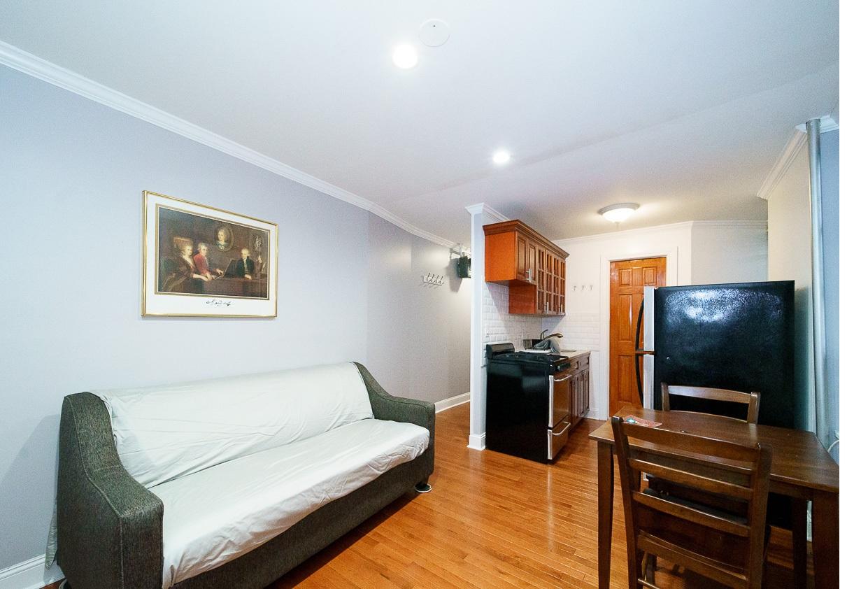Furnished 1bed/1bath apartment located in East Village, Manhattan
